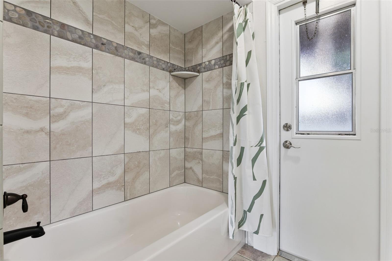 2450 Dresden Trl Property Photo 22
