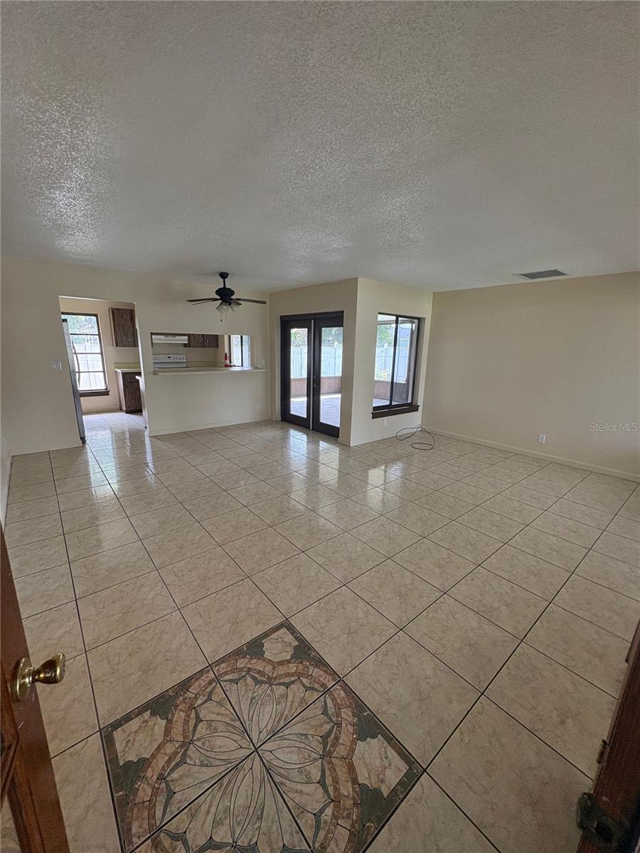 11 Trophy Ln Property Photo 3