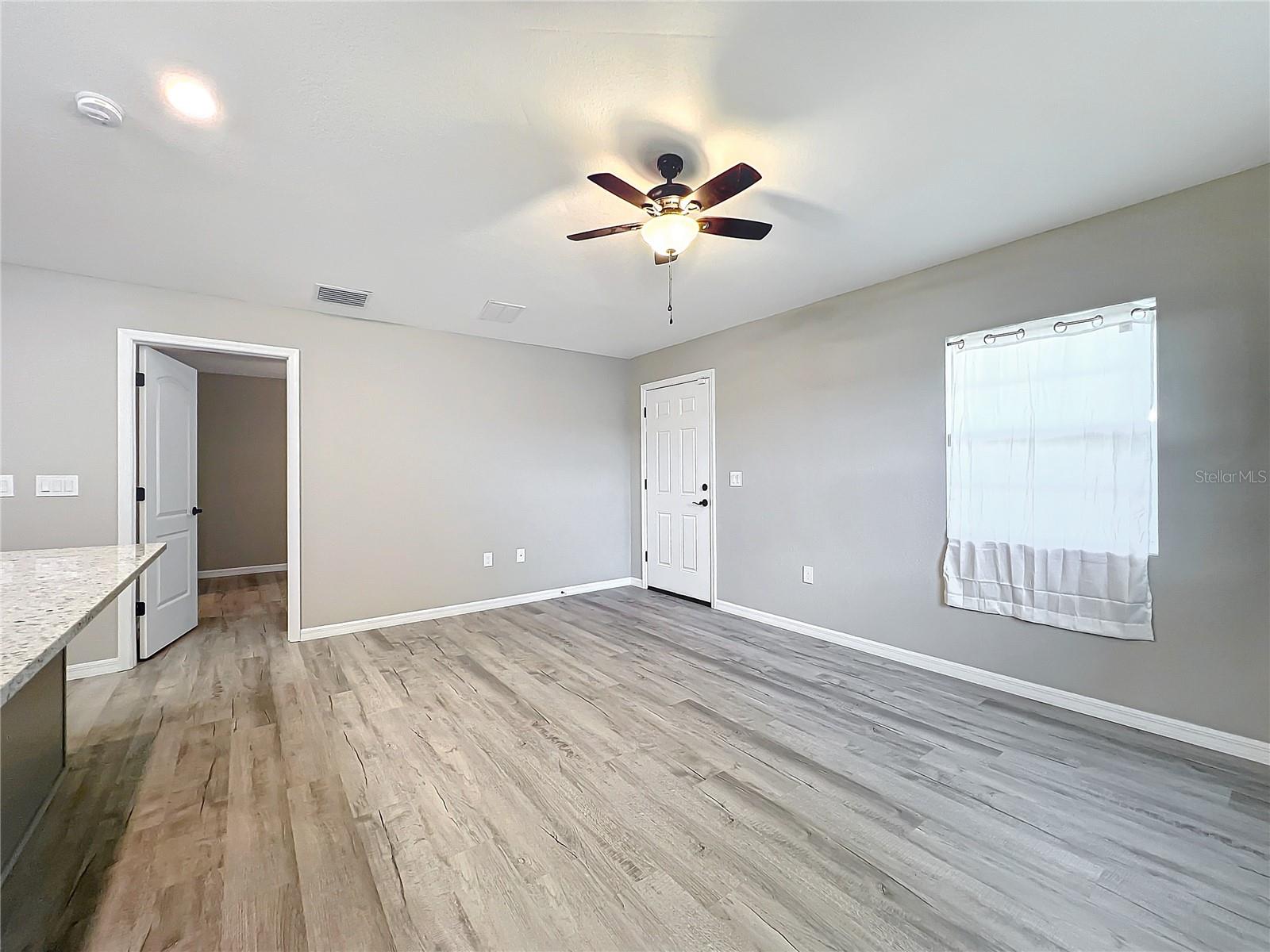 7091 Tamarind Way Property Photo 4
