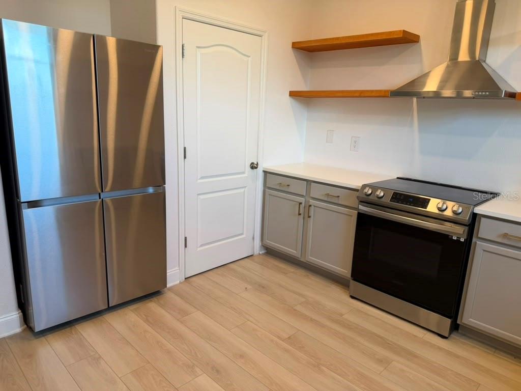 1221 Priory Cir Property Photo 7