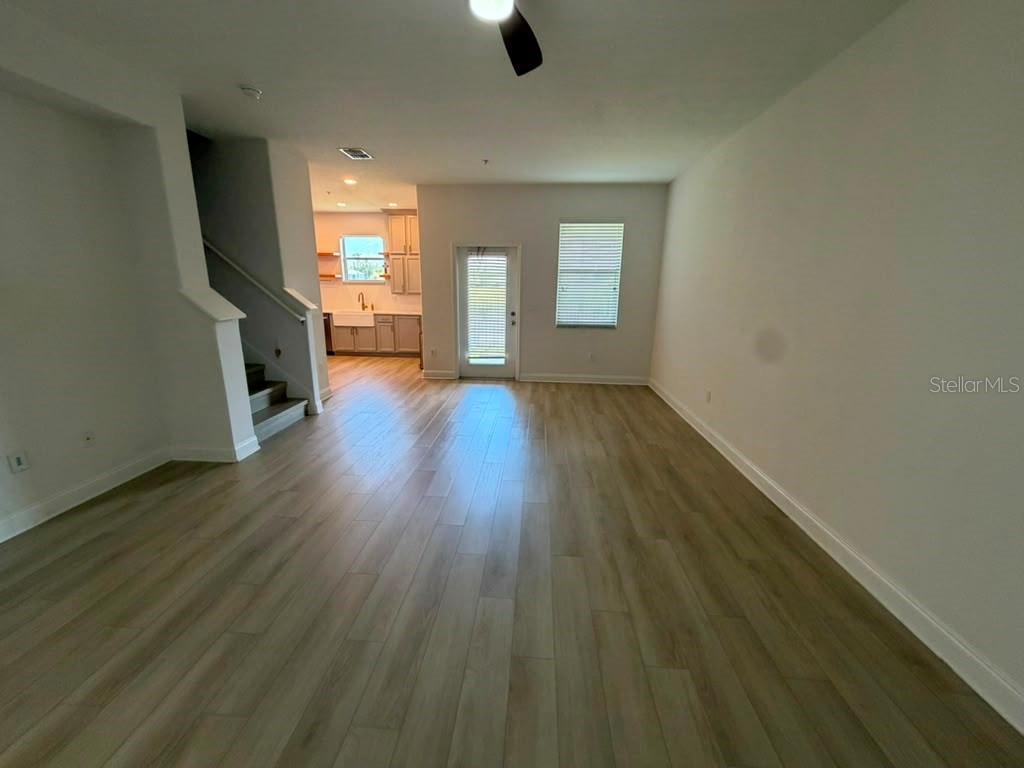 1221 Priory Cir Property Photo 9