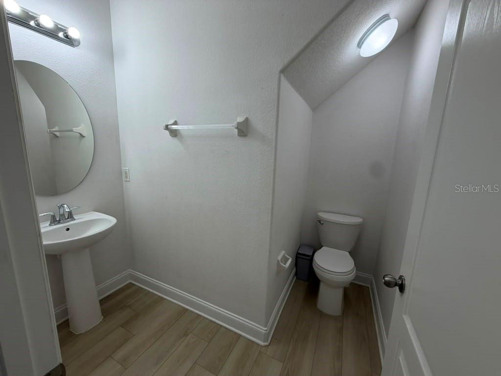 1221 Priory Cir Property Photo 19