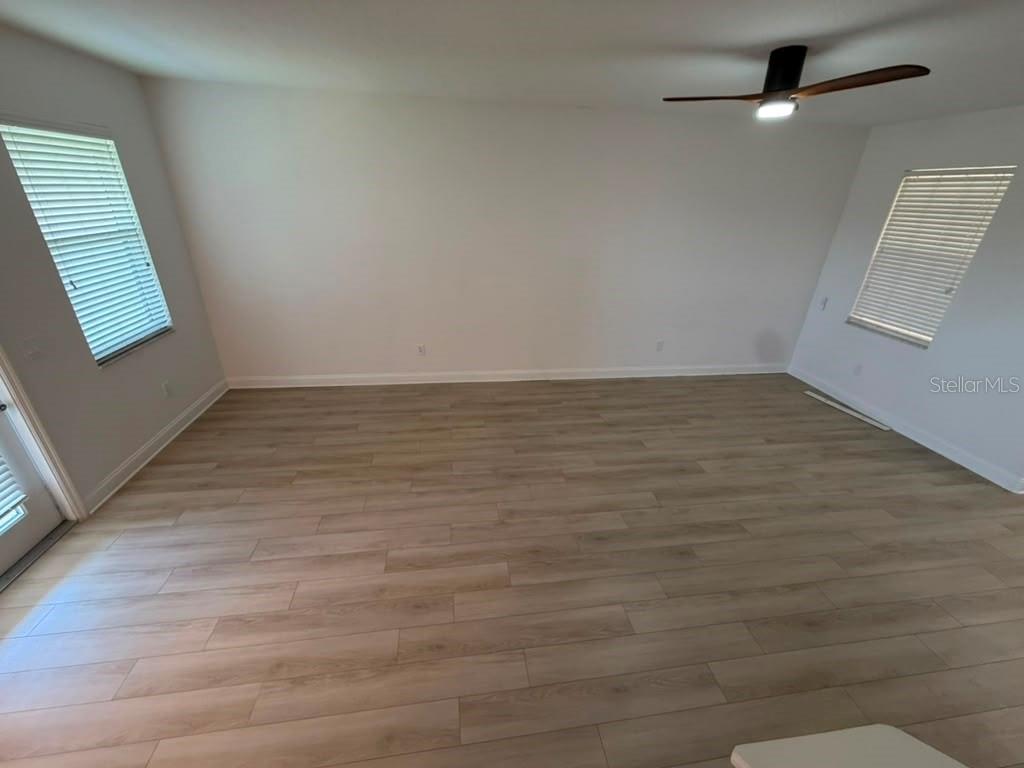 1221 Priory Cir Property Photo 23