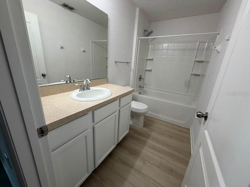 1221 Priory Cir Property Photo 27