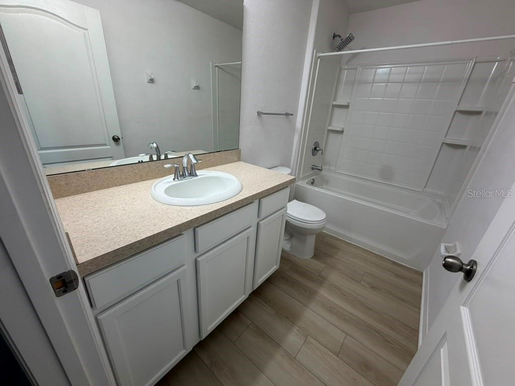 1221 Priory Cir Property Photo 28