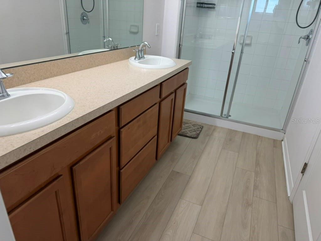 1221 Priory Cir Property Photo 34