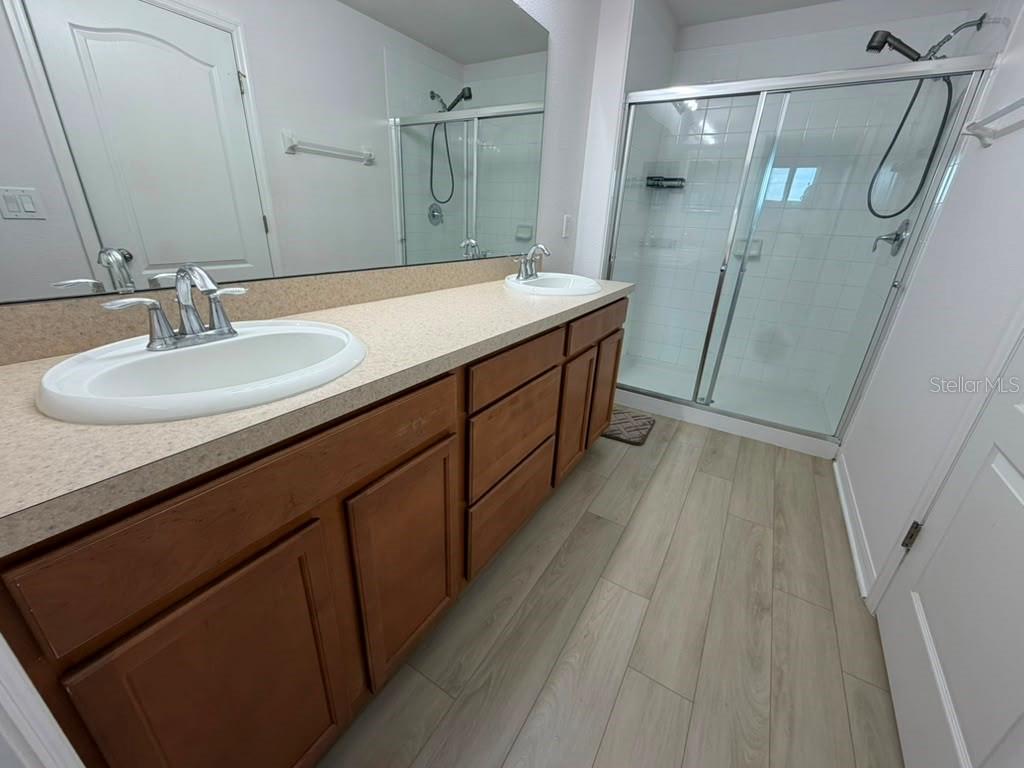 1221 Priory Cir Property Photo 35