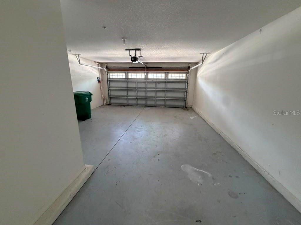 1221 Priory Cir Property Photo 38