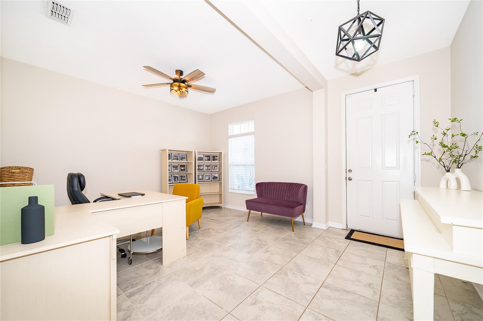 1787 Chatsworth Cir Property Photo 6