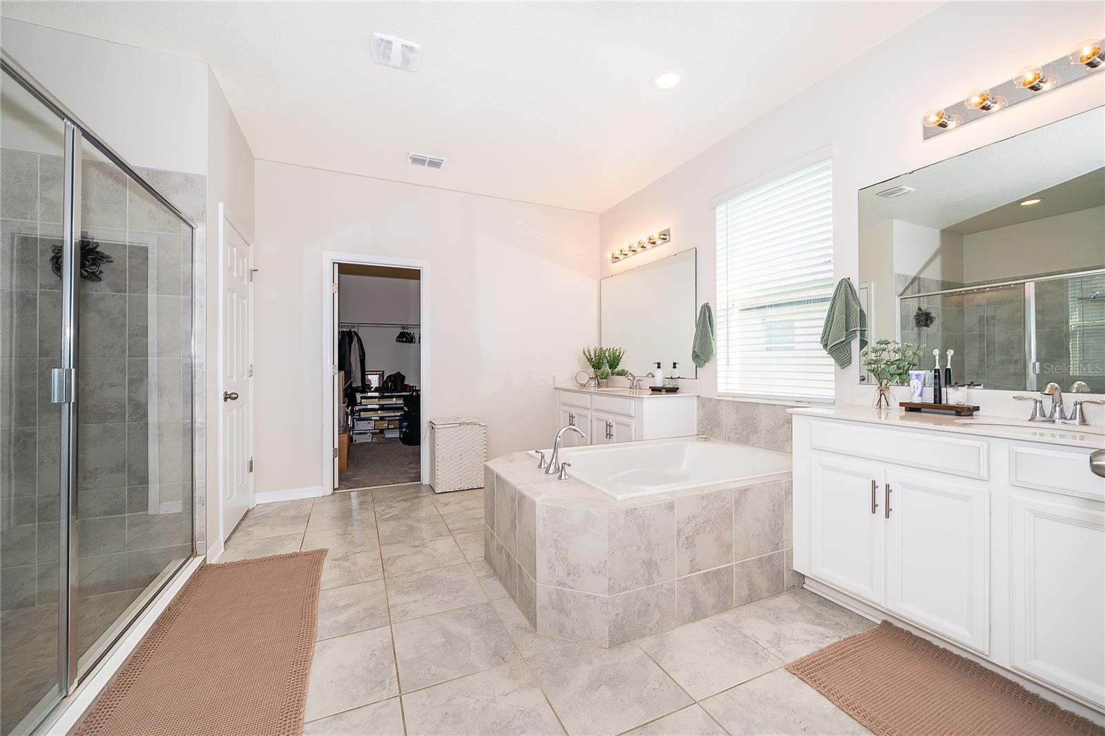 1787 Chatsworth Cir Property Photo 22