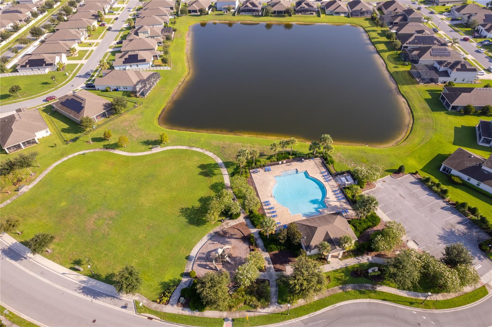 1787 Chatsworth Cir Property Photo 32