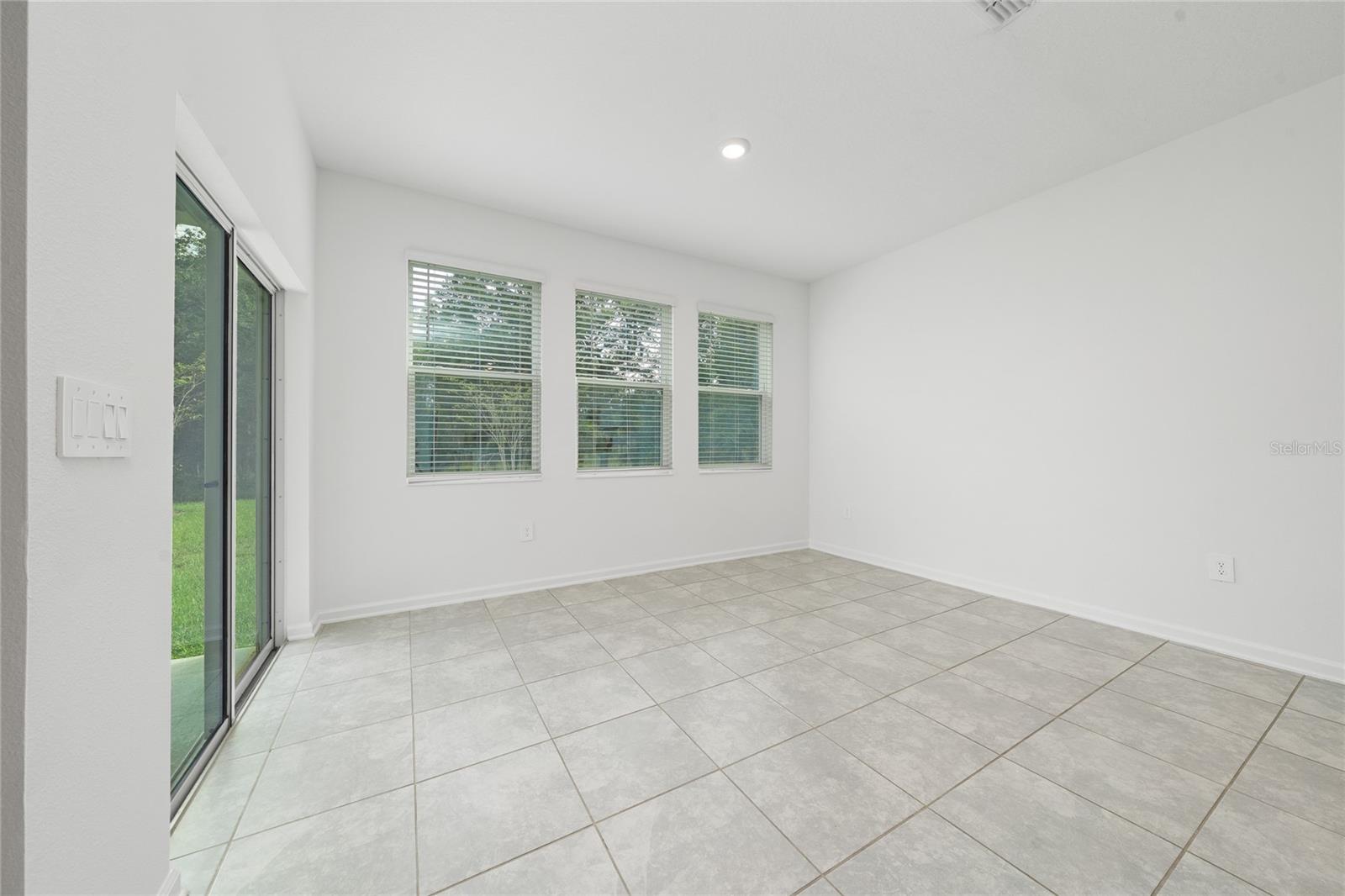 4385 Twisted Twig Bnd Property Photo 17