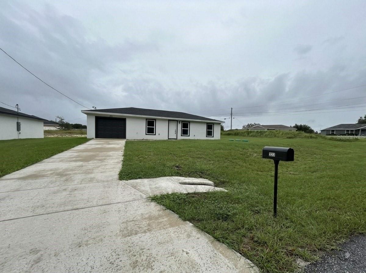 223 OAK LANE TRAK Property Photo 1