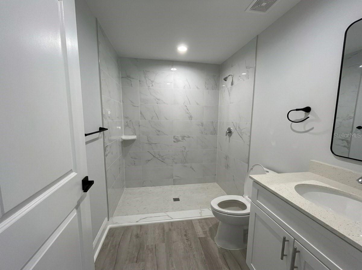 223 Oak Lane Trak Property Photo 4
