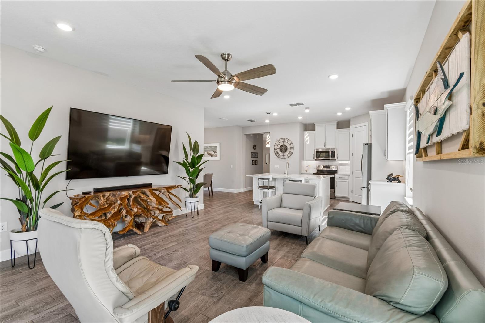 779 Via Como St Property Photo 8