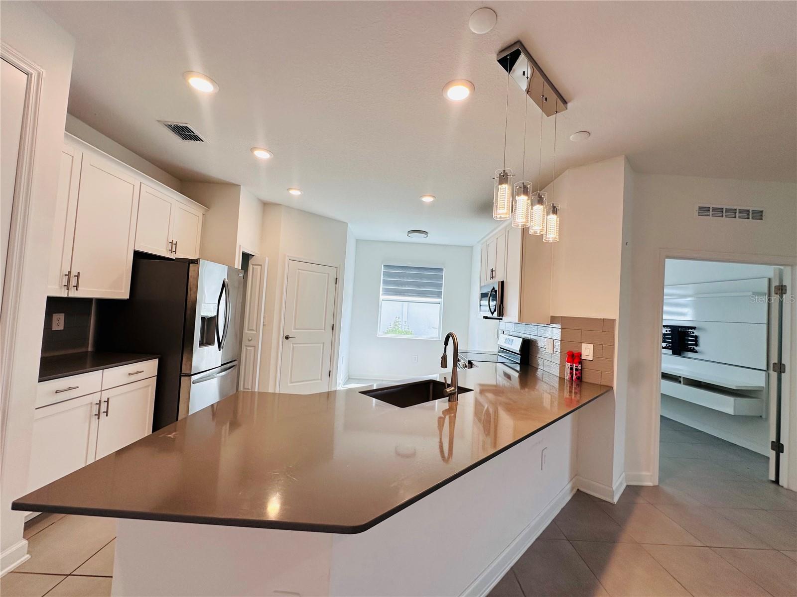 4634 Wandsworth Way Property Photo 11