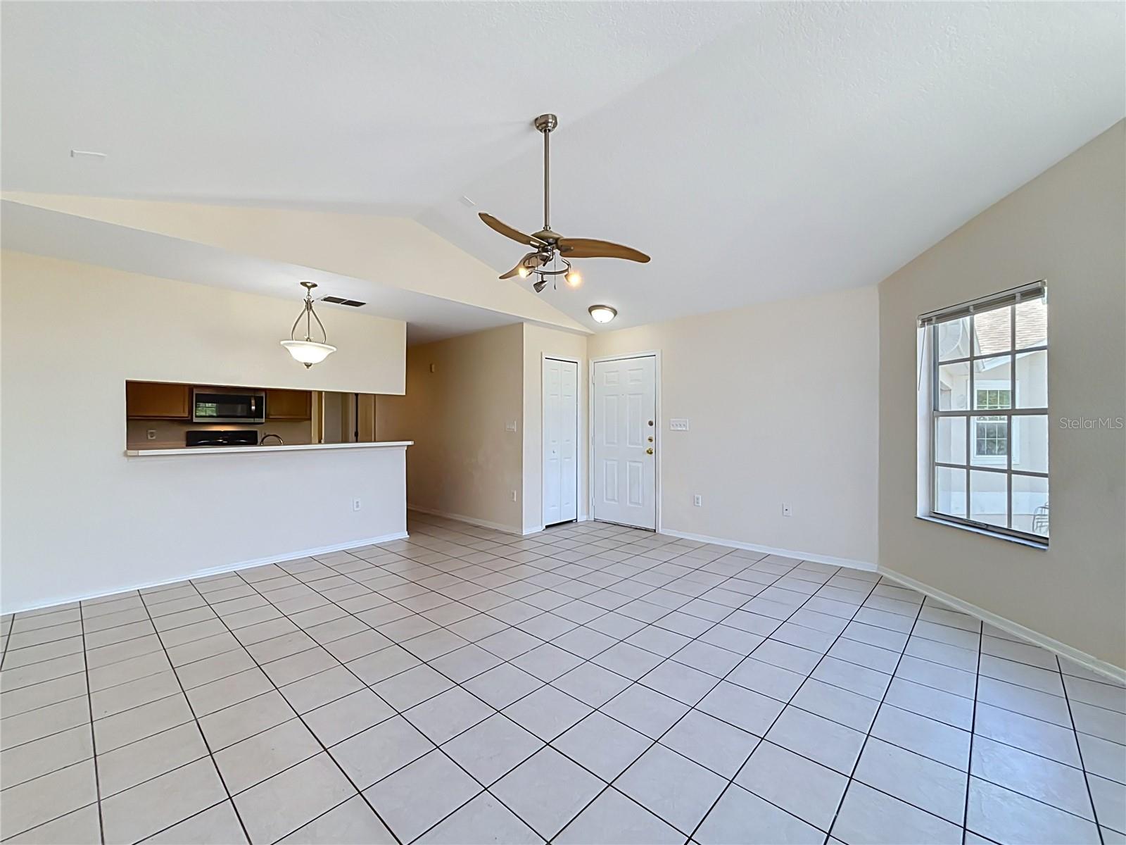 2332 Prime Cir #b Property Photo 7