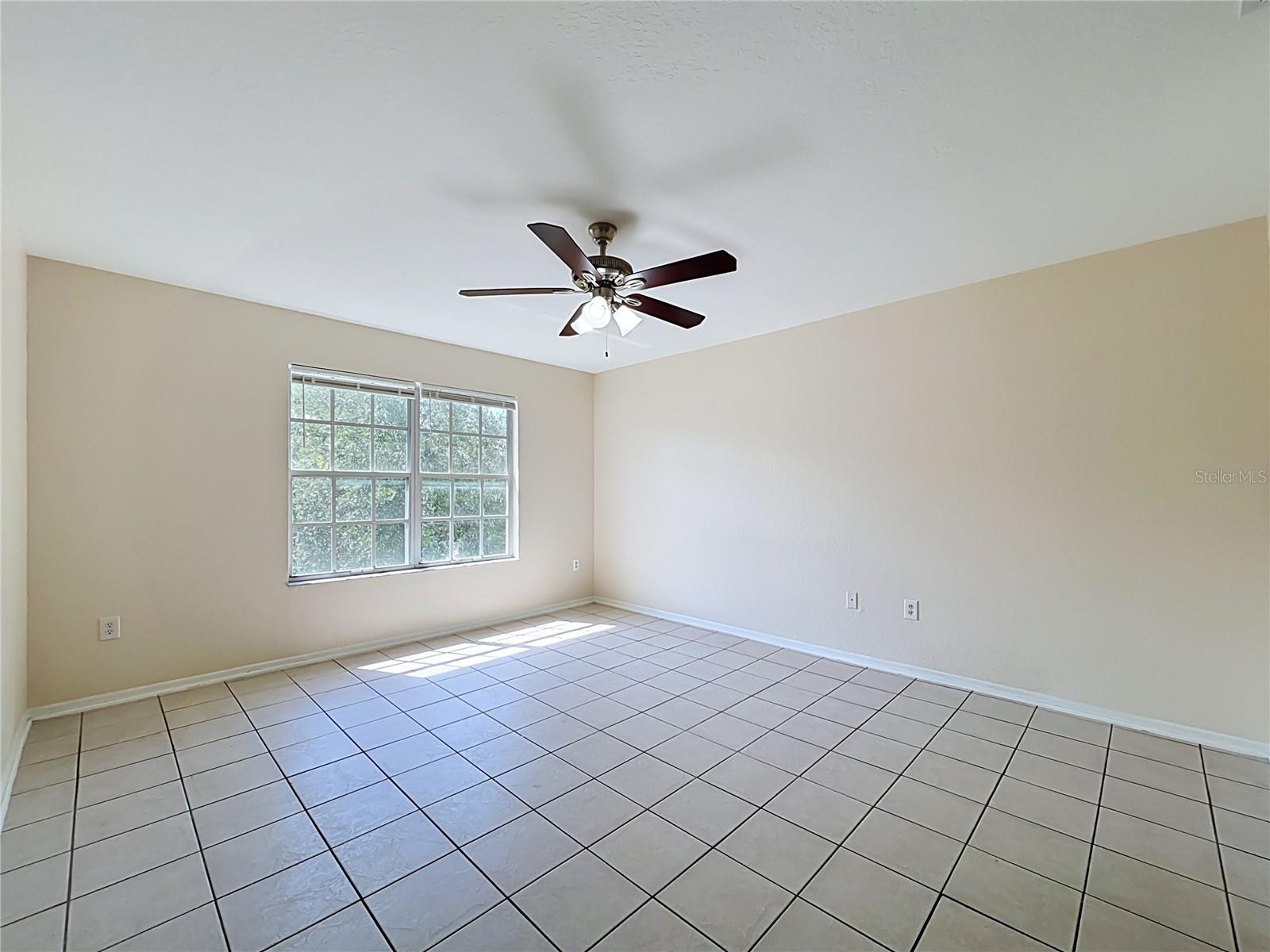 2332 Prime Cir #b Property Photo 18