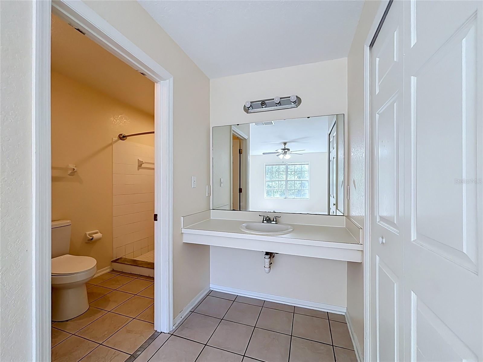 2332 Prime Cir #b Property Photo 20