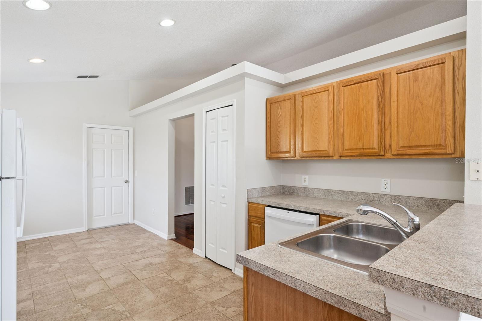 617 Reston Pl Property Photo 13