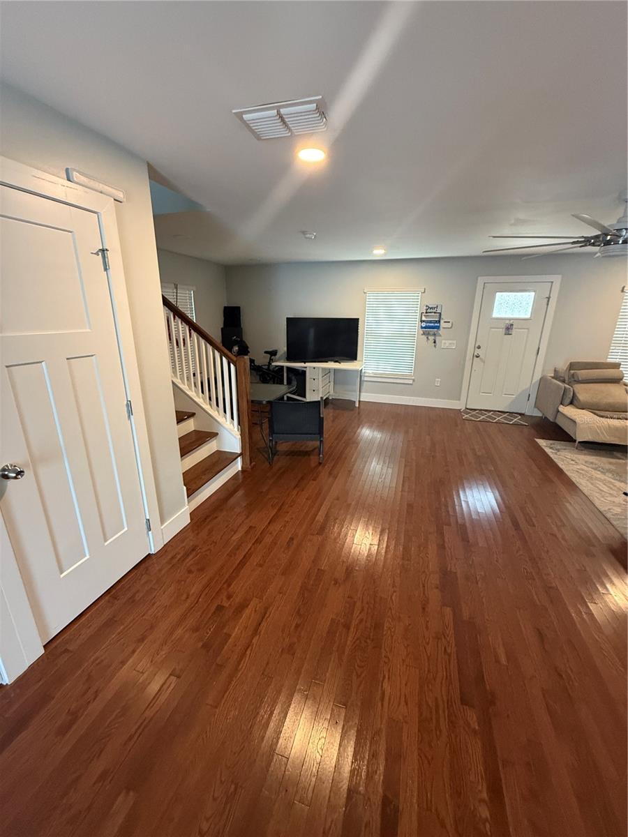 1018 Missouri Ave Property Photo 6