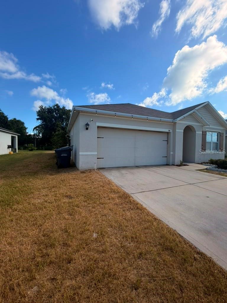 948 Summer Glen Dr Property Photo 3