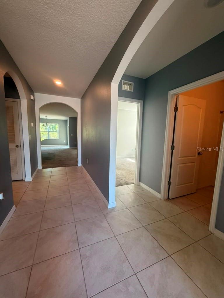 948 Summer Glen Dr Property Photo 5