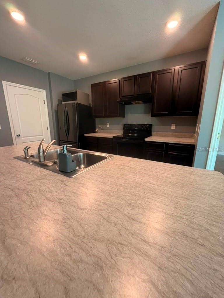 948 Summer Glen Dr Property Photo 12