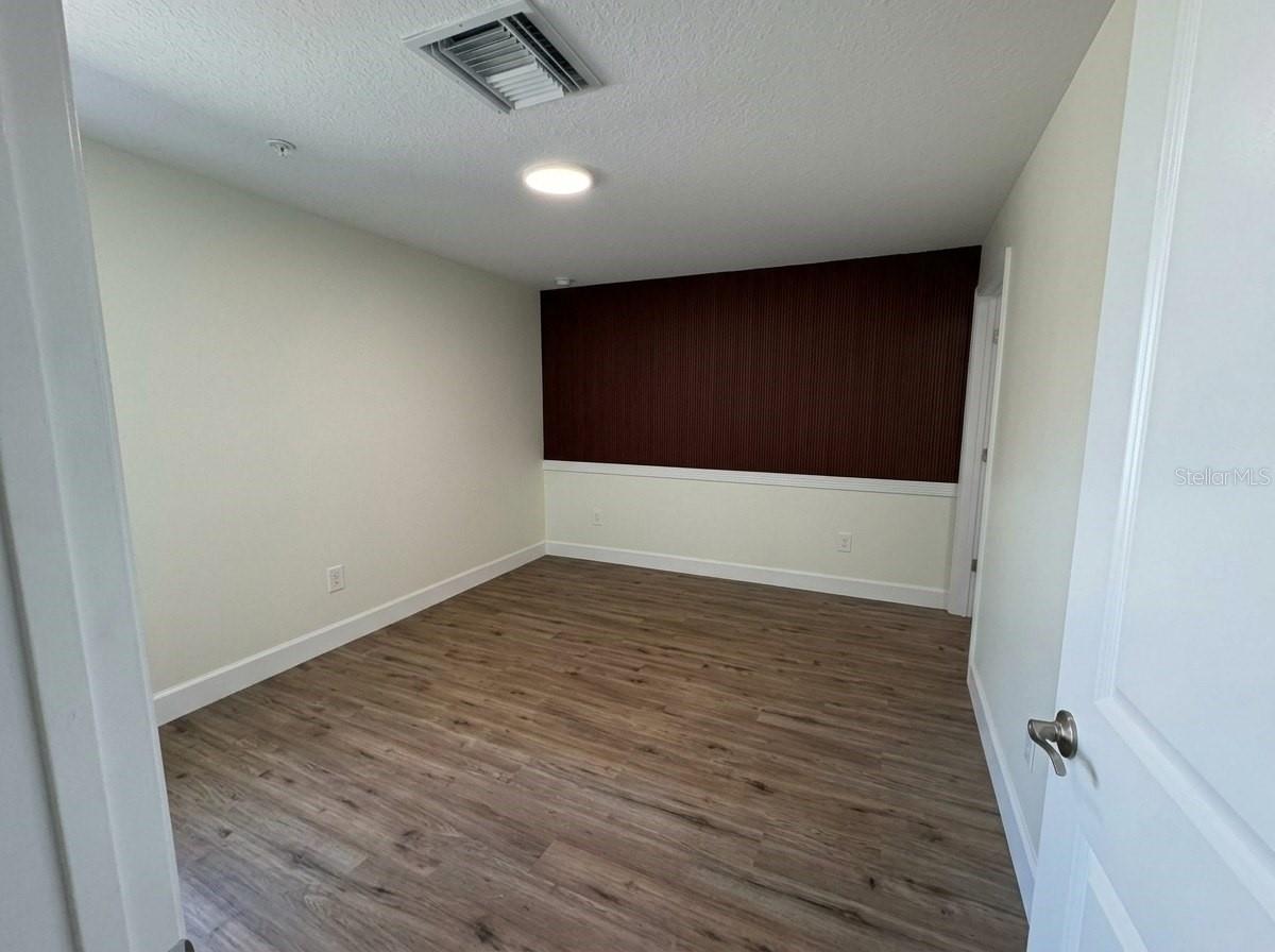 2232 Florida Dr #201 Property Photo 5