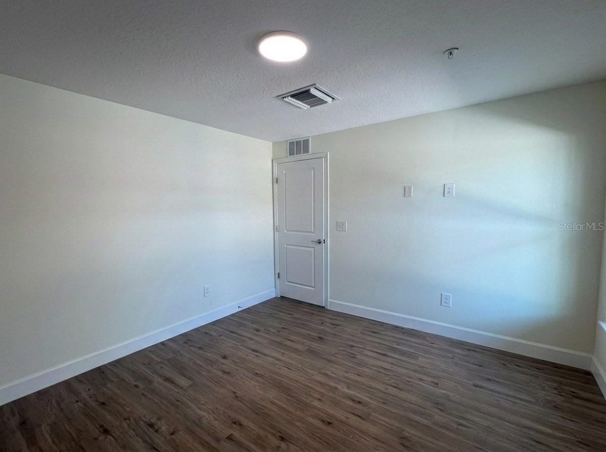 2232 Florida Dr #201 Property Photo 10