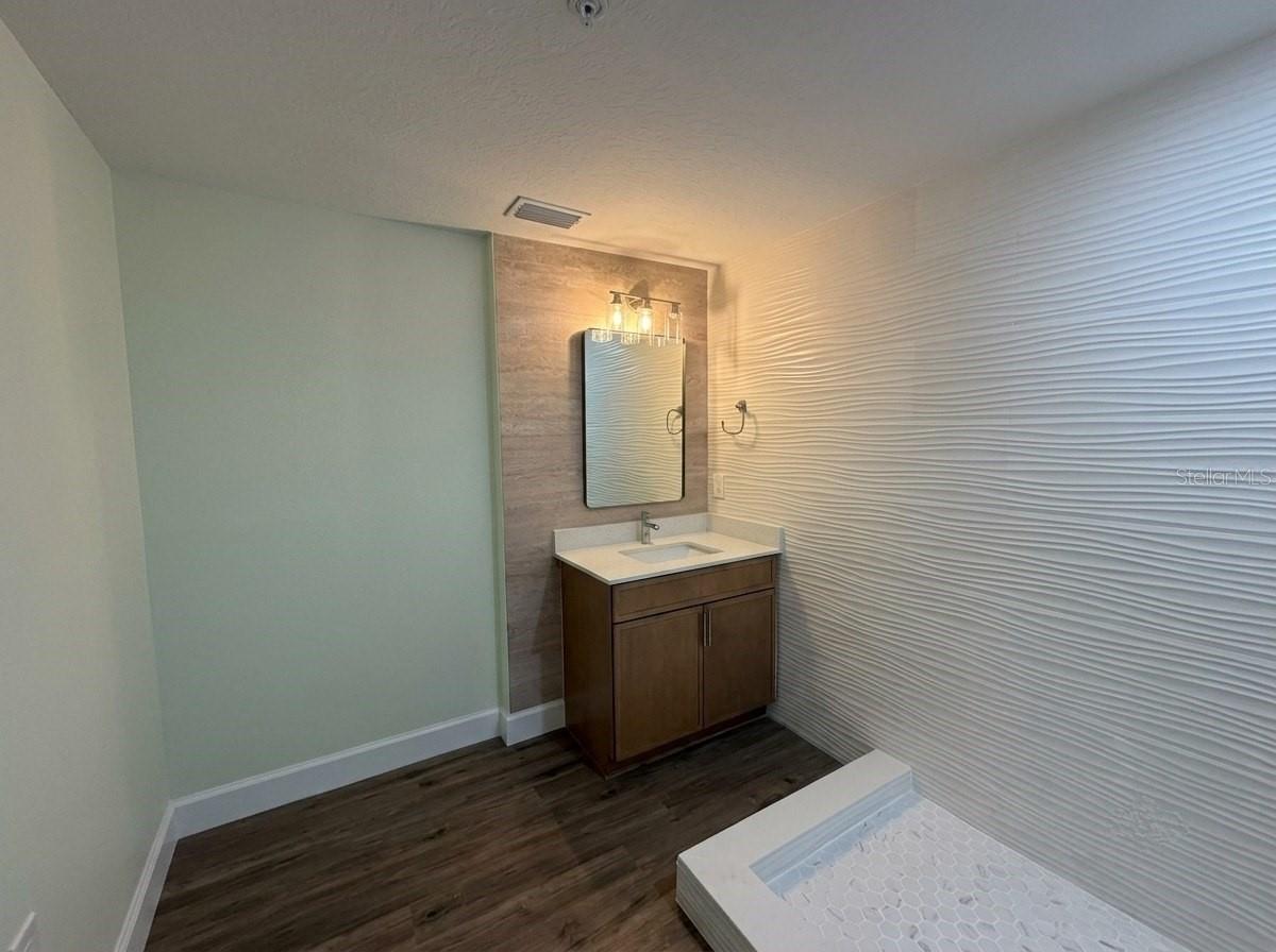 2232 Florida Dr #201 Property Photo 12