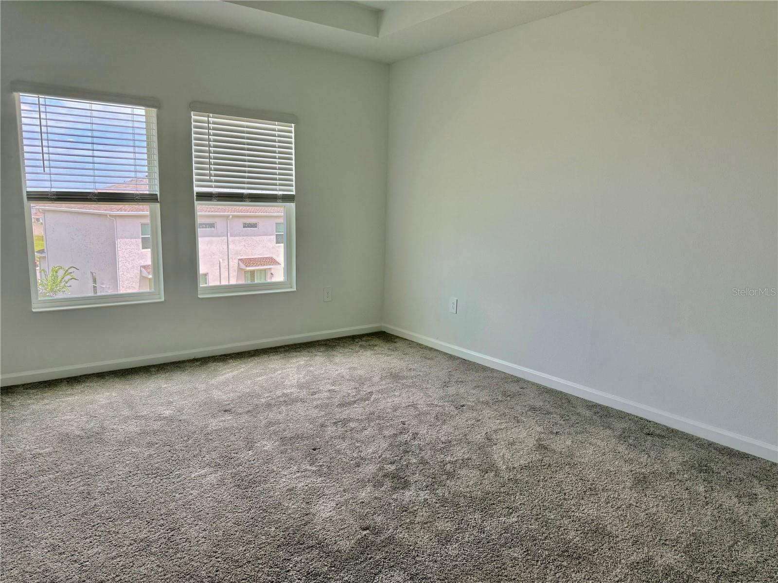 2658 Armstrong Ave Property Photo 12