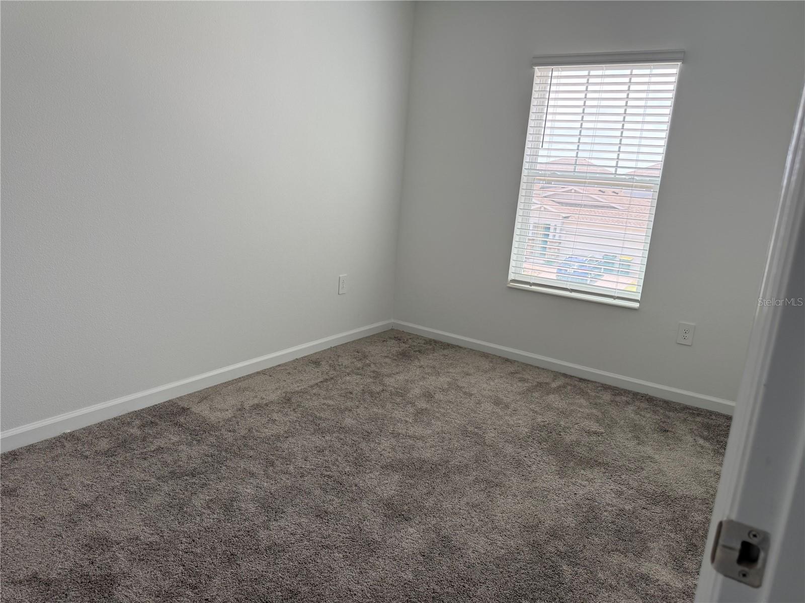 2658 Armstrong Ave Property Photo 18