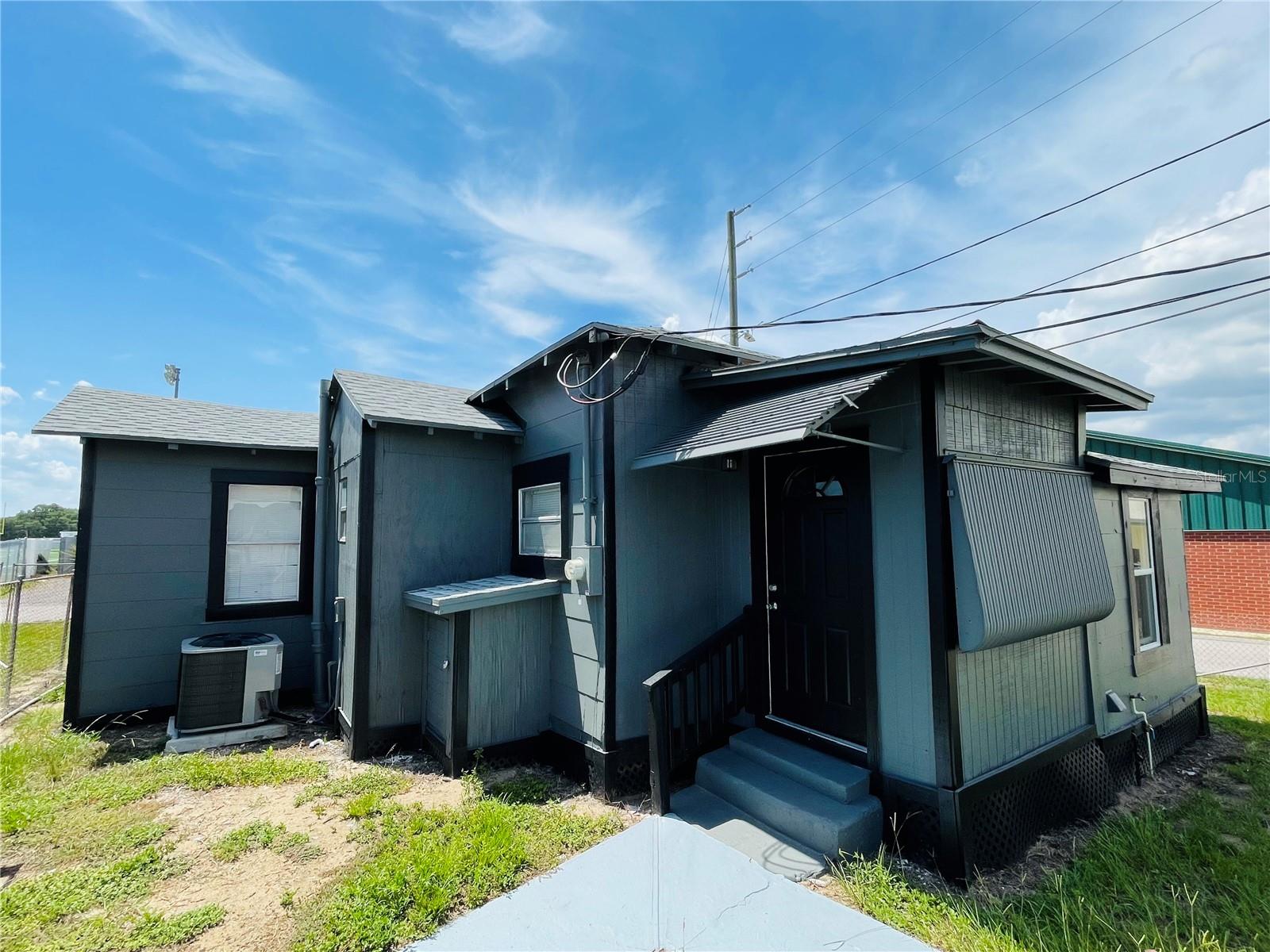 1023 Avenue D Property Photo 6
