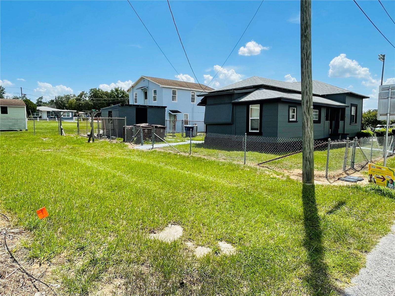 1023 Avenue D Property Photo 8