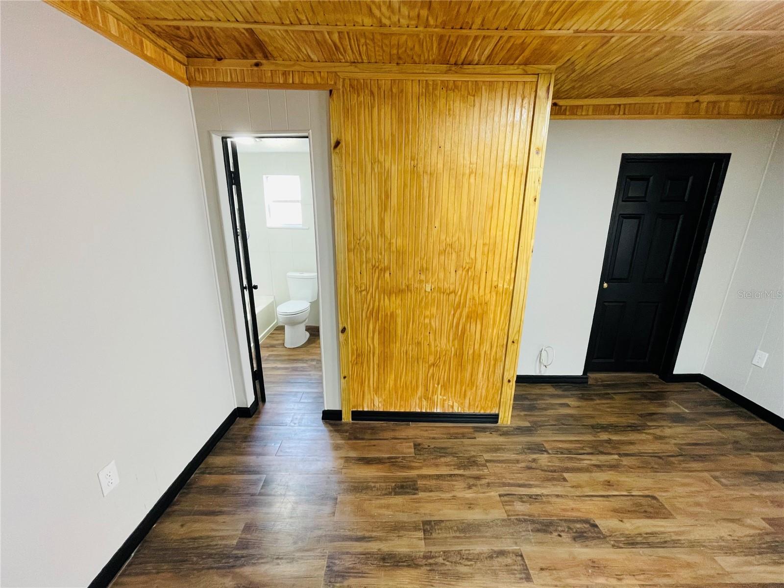 1023 Avenue D Property Photo 18