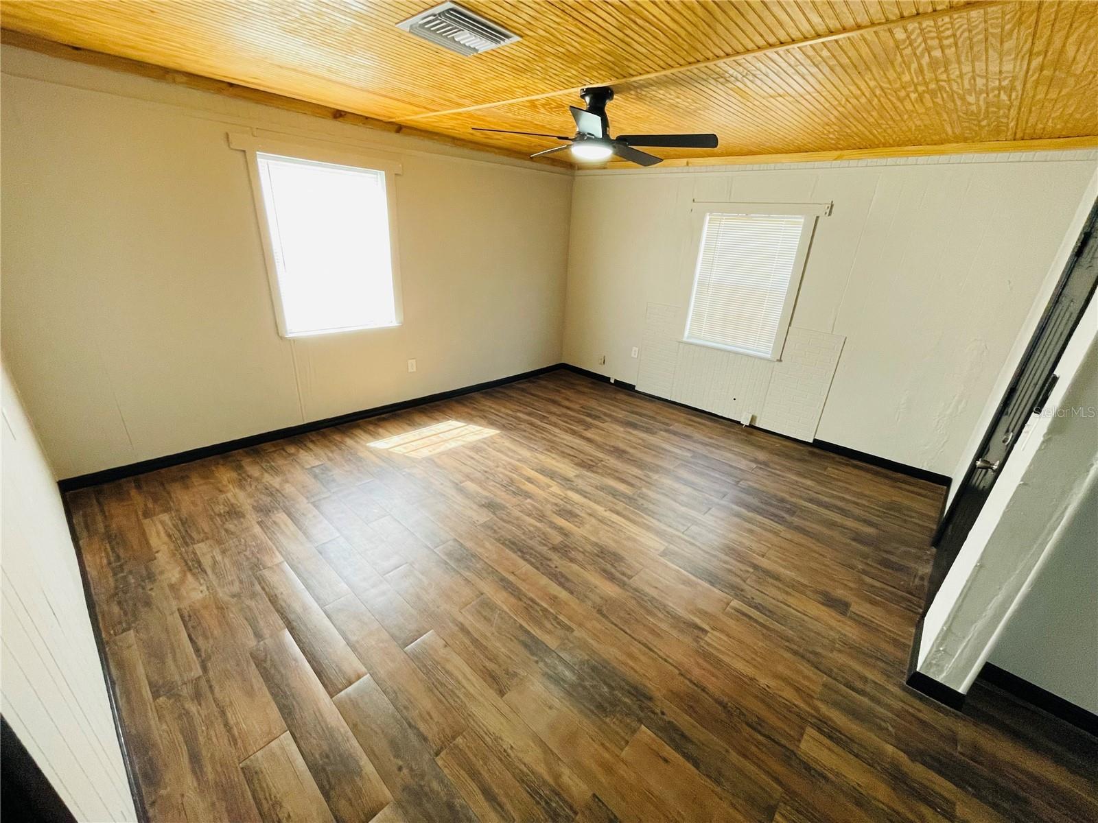 1023 Avenue D Property Photo 27