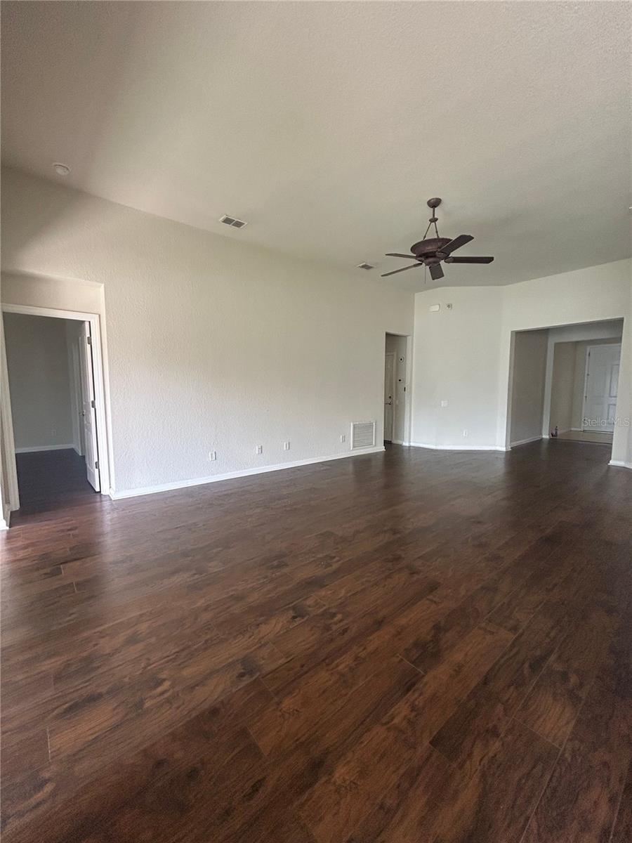 7454 Tattant Blvd Property Photo 10