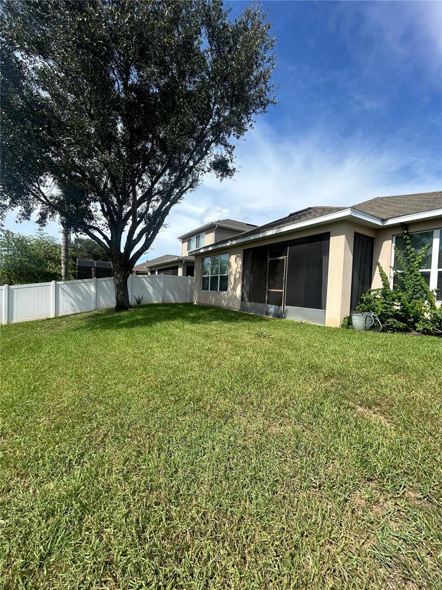 7454 Tattant Blvd Property Photo 18