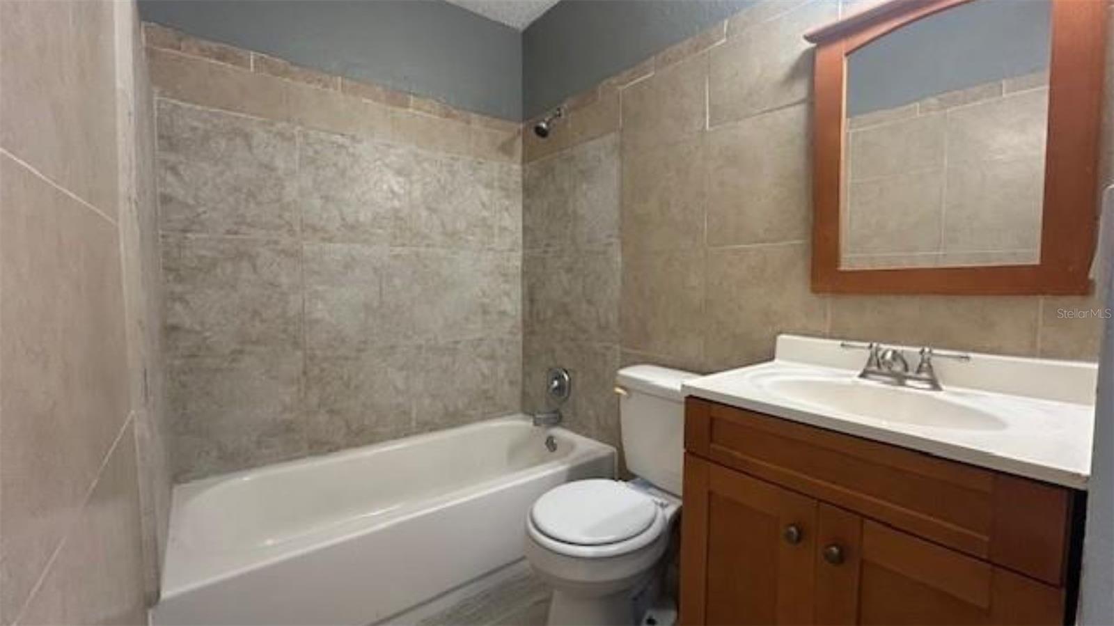 1025 25th St Property Photo 11