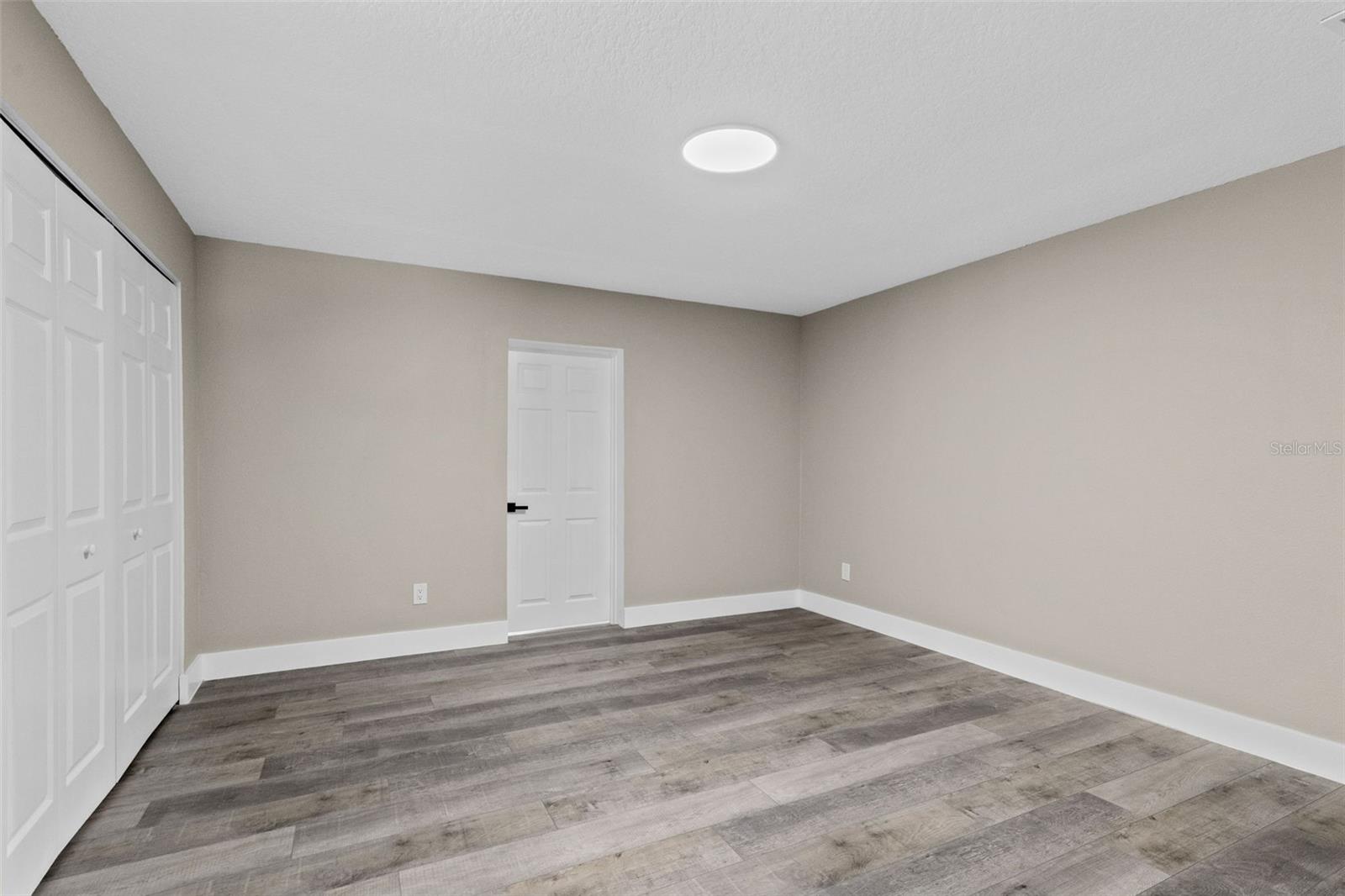 910 Whisler Ct Property Photo 18