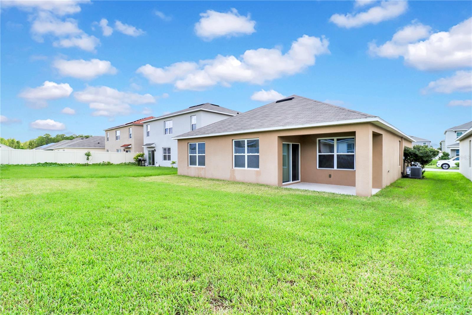 1274 Iguana Loop Property Photo 17