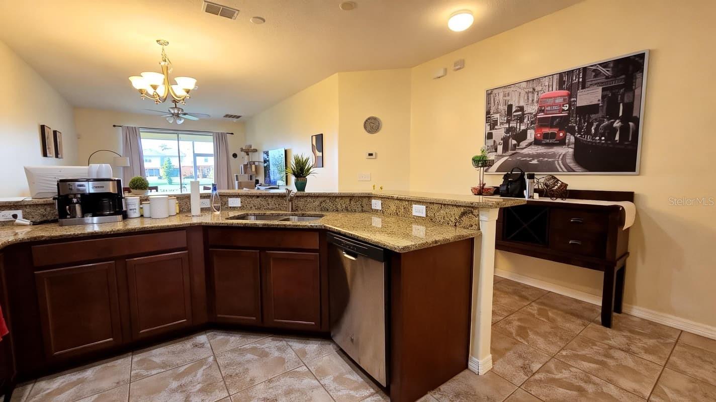 4085 Shade Tree Ln Property Photo 11