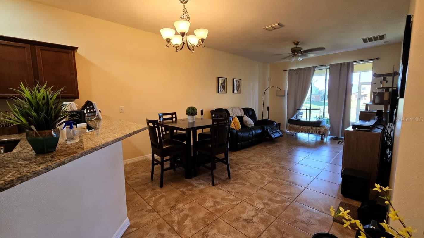 4085 Shade Tree Ln Property Photo 13