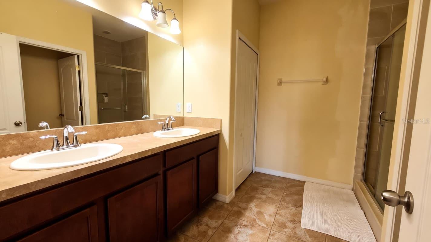 4085 Shade Tree Ln Property Photo 22