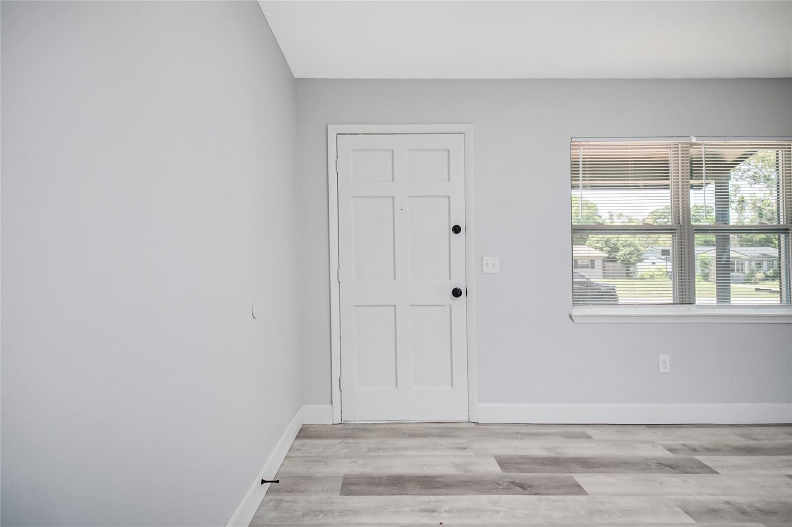 3669 Yosemite Dr Property Photo 8