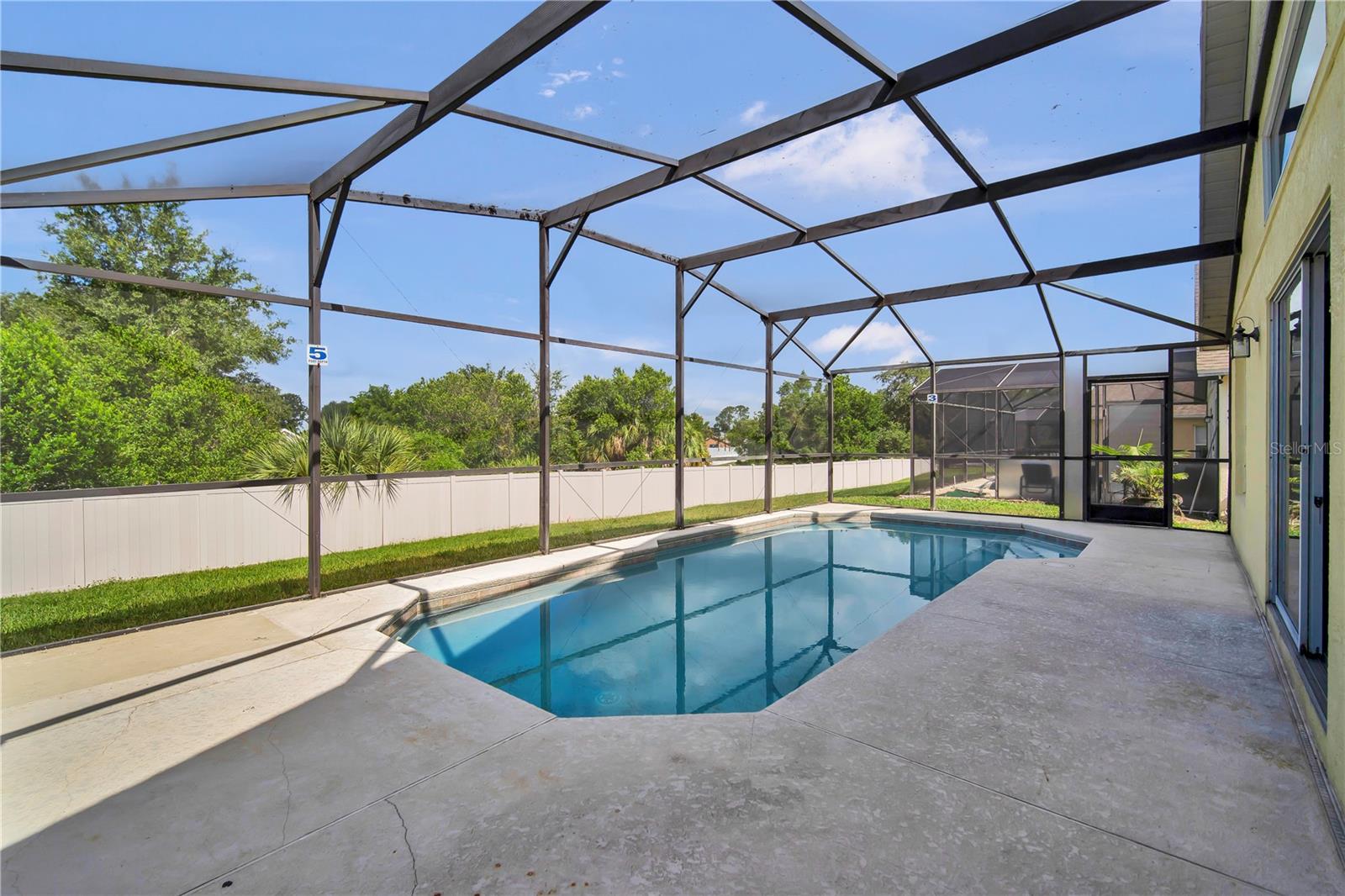 324 Casterton Cir Property Photo 23