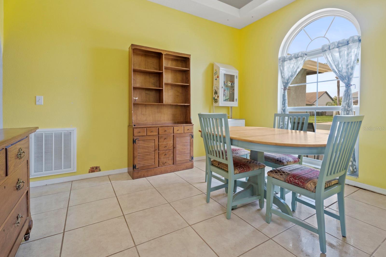 2856 Middleton Cir Property Photo 16