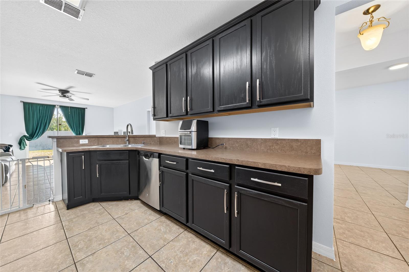 5590 Silver Thistle Ln Property Photo 9