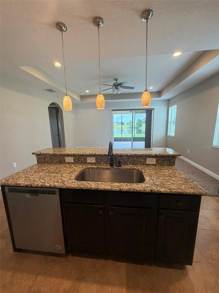 16212 Mead St Property Photo 16